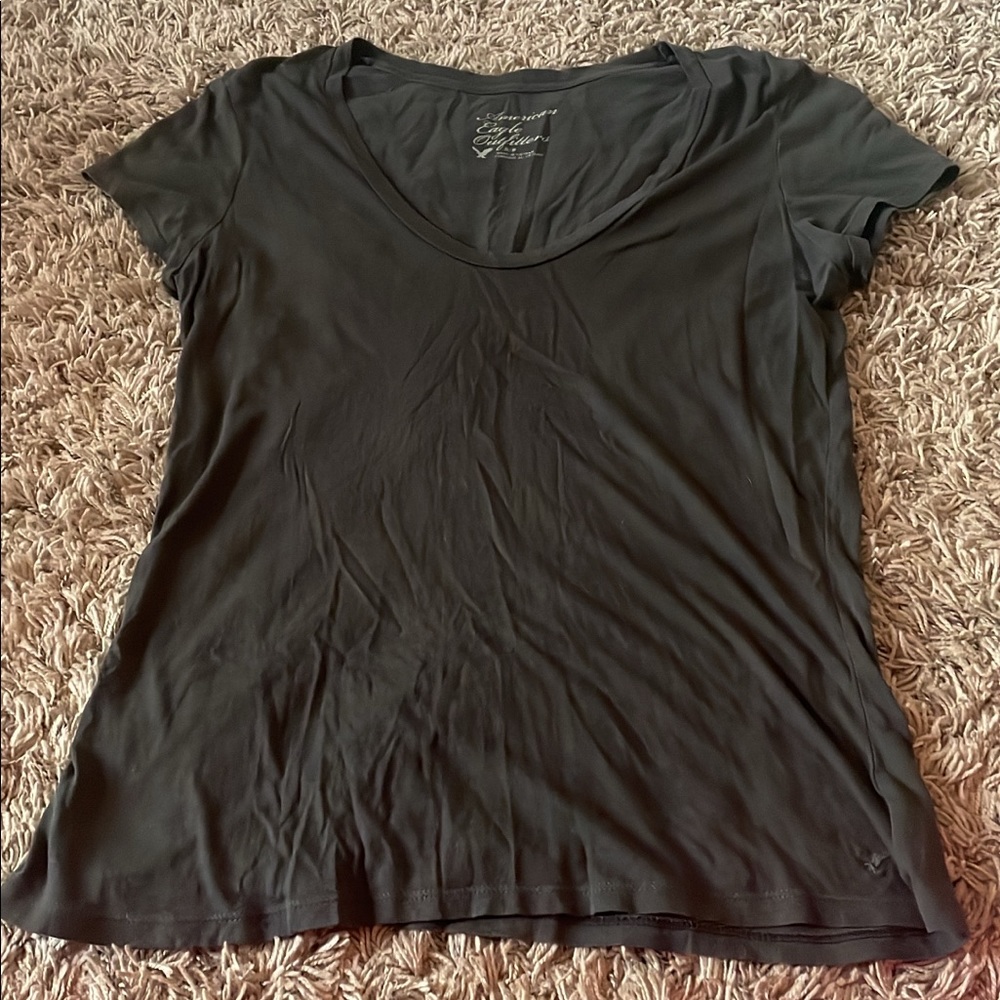 American Eagle t shirt